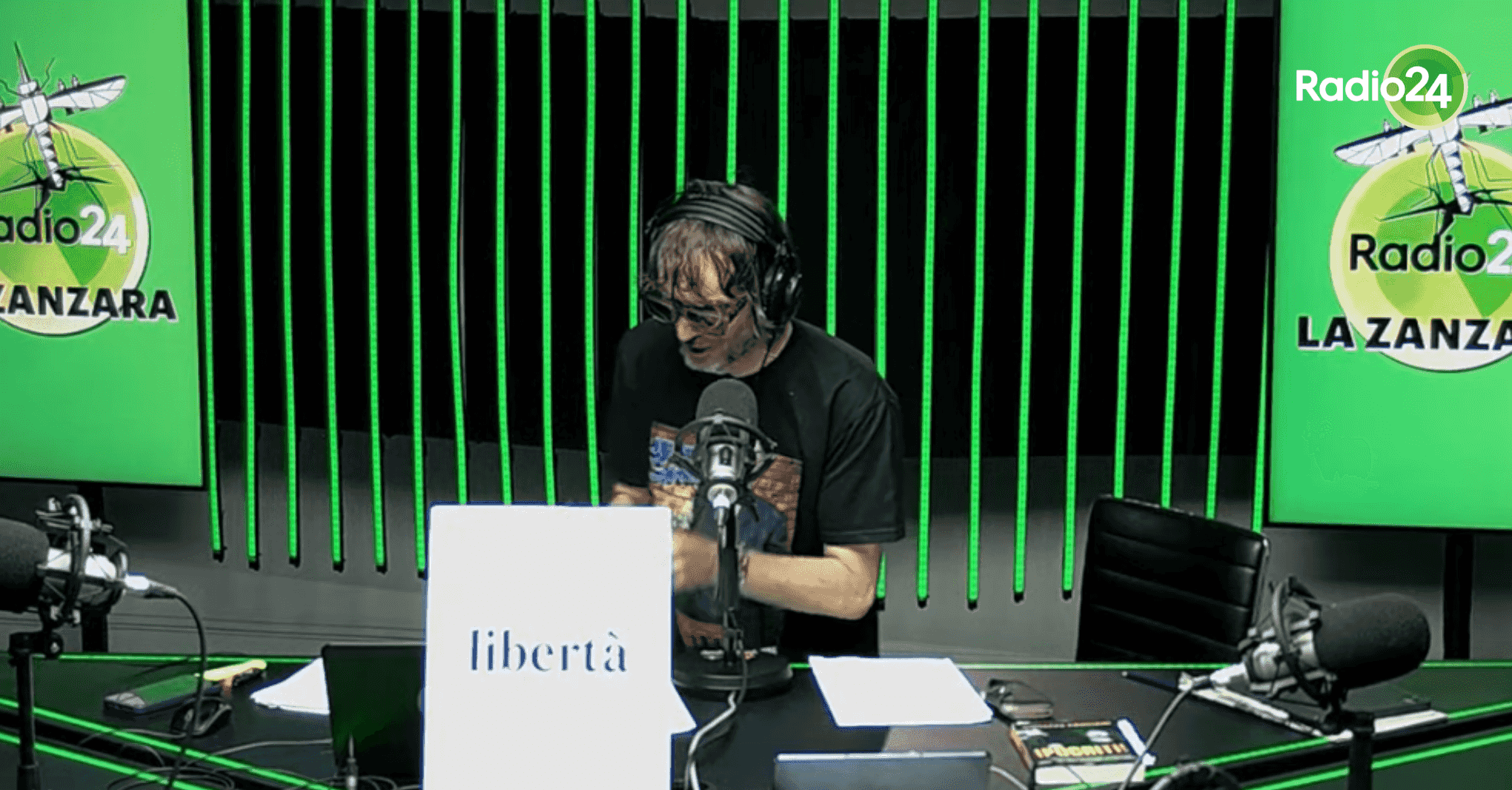 https://i2.res.24o.it/radio24/assets/img/Radio24/_Immagini/2025/07/110725_la_zanzara.png