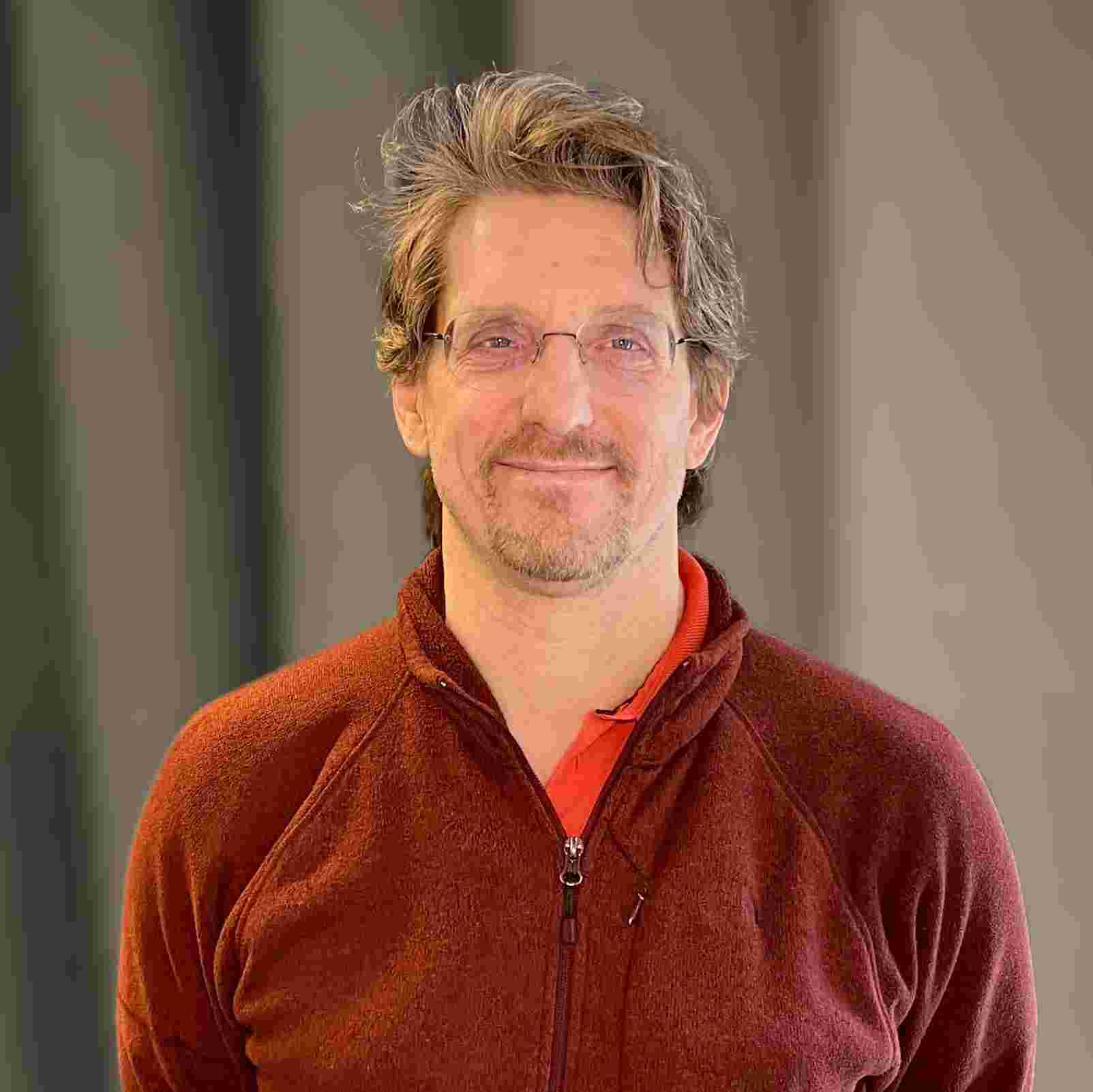 https://static.libsyn.com/p/assets/0/e/9/0/0e900d7d0794715a88c4a68c3ddbc4f2/Svante_Linusson_1-1.jpg