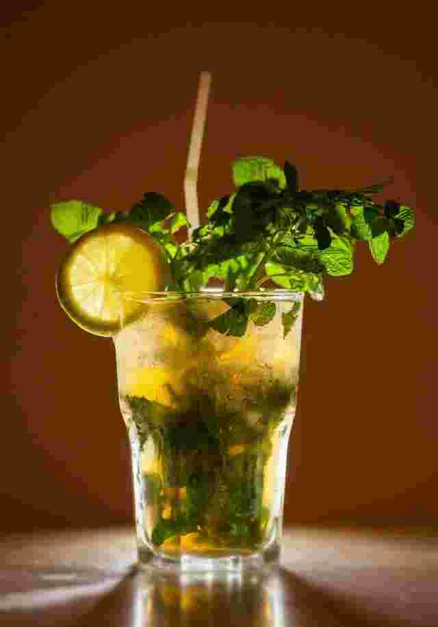 https://static.libsyn.com/p/assets/c/b/6/c/cb6c2af71a571eede55e3c100dce7605/MojitoReydelmojito.jpg