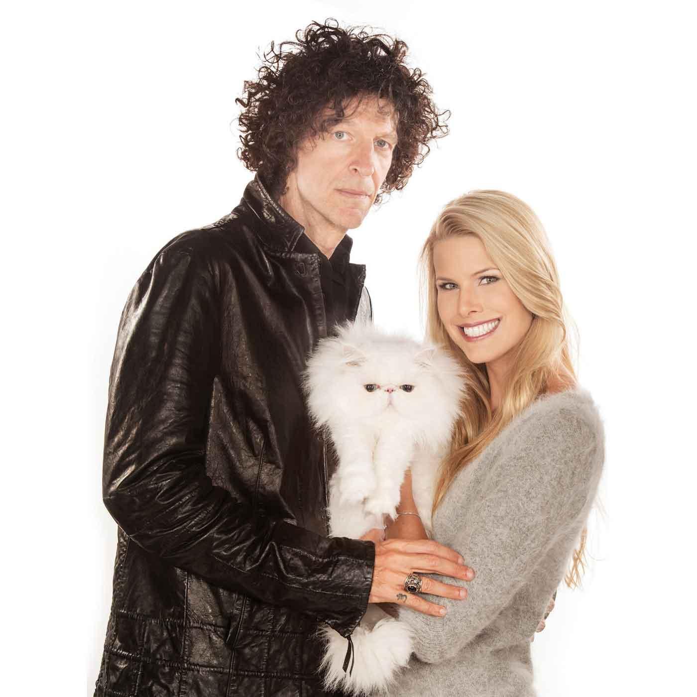 https://animalradio.com/images/HowardBethStern1400.jpg