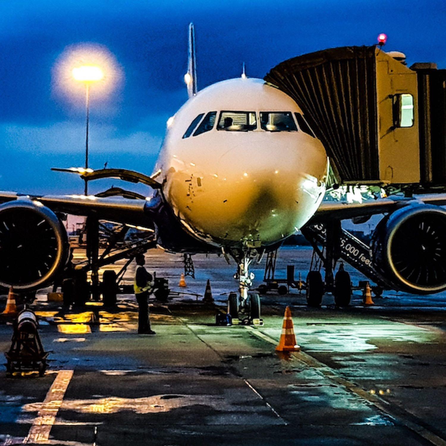 https://efnqbs.podcaster.de/luftfahrtwochenshow/logos/Flugzeug_logo(8).jpg