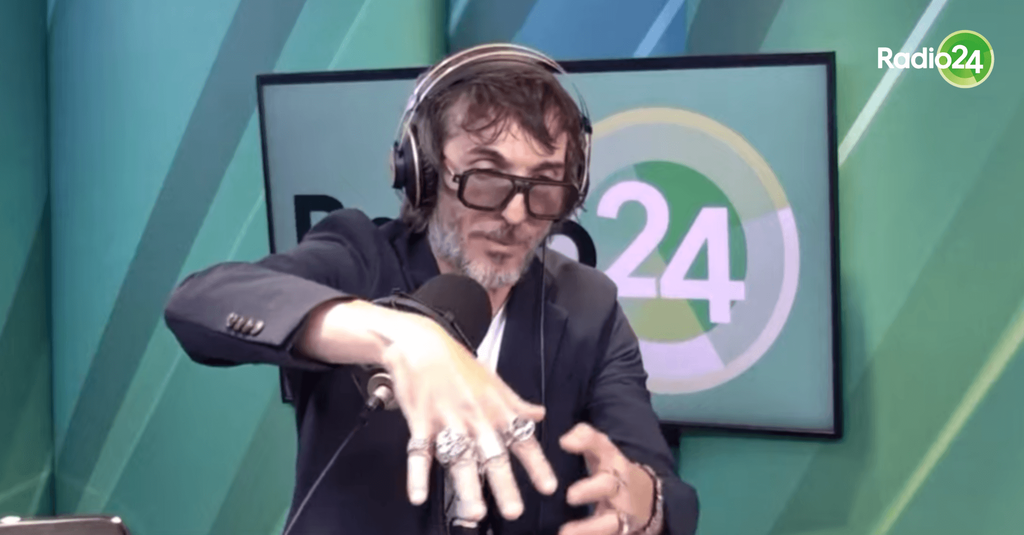 https://i2.res.24o.it/radio24/assets/img/Radio24/_Immagini/2025/09/300925_la_zanzara.png