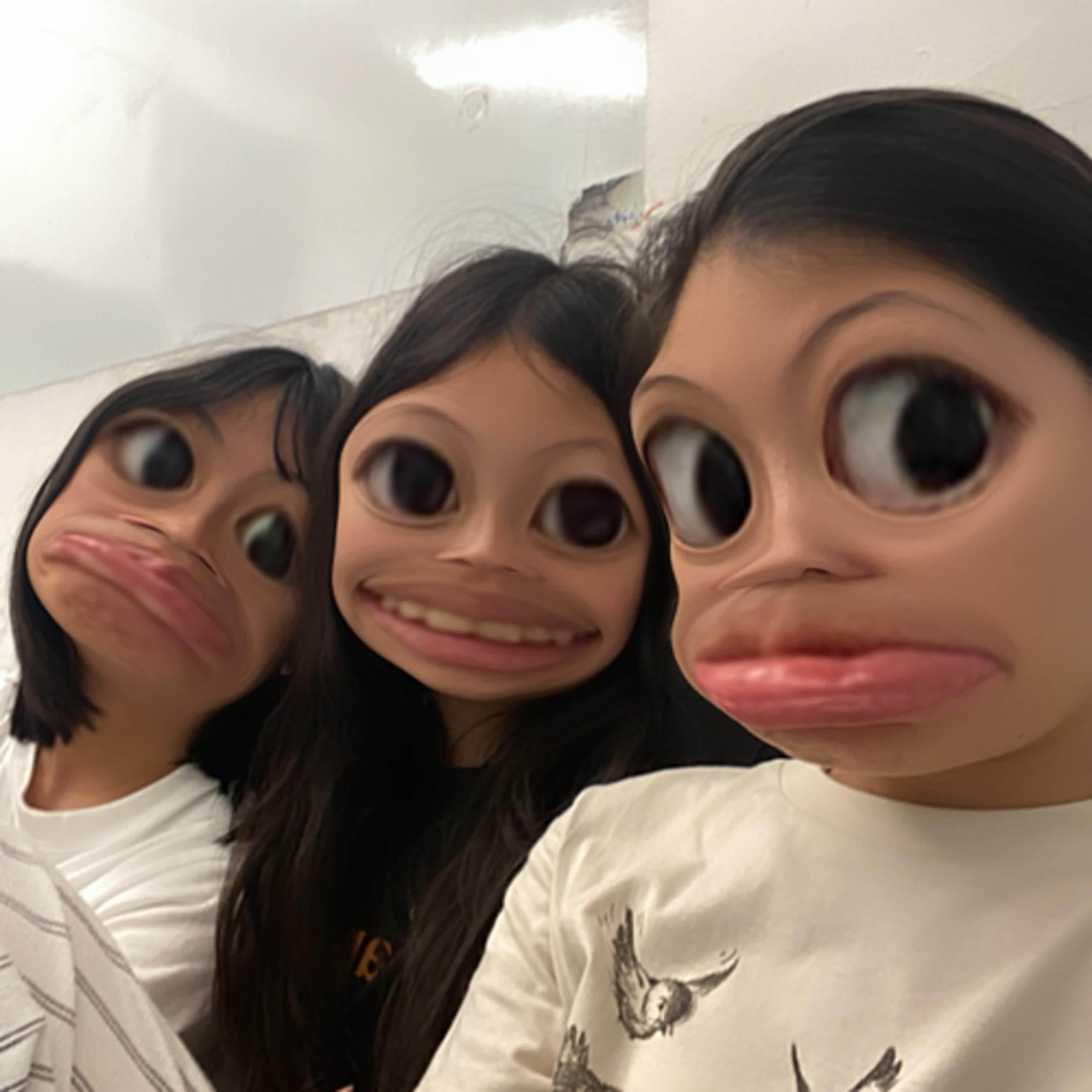 https://image.firstory-cdn.me/Avatar/cmc1hxffd0tqg01uy33bb1osc/1750223577577.jpg