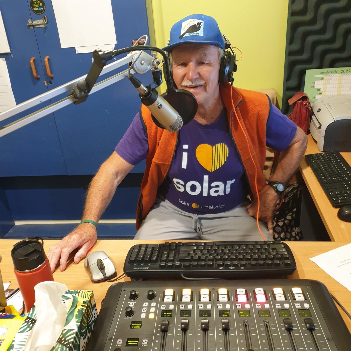 https://images.accessmedia.nz/StationFolder/freshfm/Images/New_Solar_Made_Simple.jpg