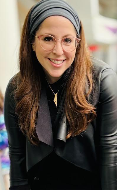 https://pbcdn1.podbean.com/imglogo/ep-logo/pbblog18999709/Alissa_Thomas_Newborn_Headshot7e0g6.jpeg