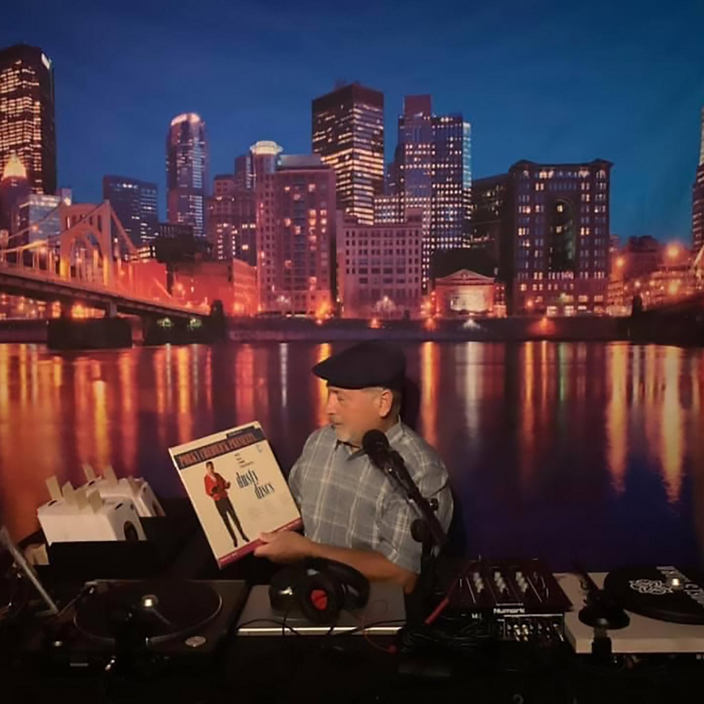 https://s3.amazonaws.com/podcasts-image-uploads/peppys-music-memories-1400x1400.jpg
