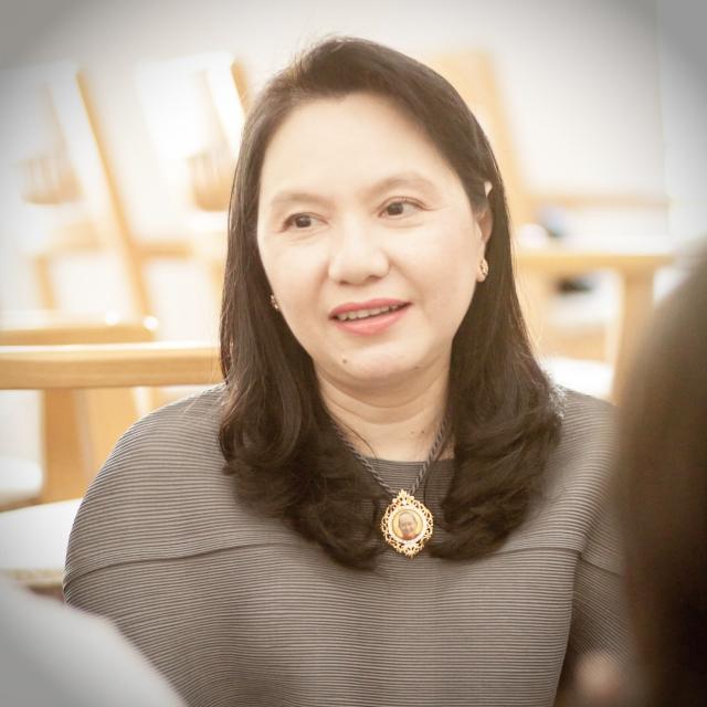 https://static.libsyn.com/p/assets/a/7/1/3/a71372c3988d635e27a2322813b393ee/khunmalee_640.jpg
