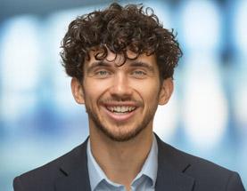 https://static.libsyn.com/p/assets/e/2/7/c/e27c77d020f91b8ed959afa2a1bf1c87/Ben_Thompson.jpg