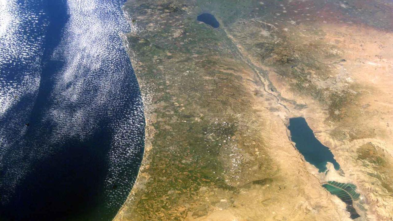 https://tuviaserber.com/wp-content/uploads/2025/07/EretzIsrael.jpg